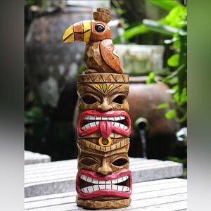 Meet your Posher, Tiki